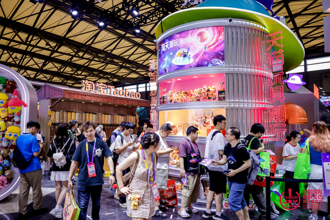 43.89万人次再创新高!第23届ChinaJoy圆满落幕:感谢有你,共赴这场“与AI同游”的盛夏之约 https://cms3.chinajoy.net/157/upload/resources/image/103592.png?token=Bearer eyJhbGciOiJIUzUxMiJ9.eyJpc3MiOiJlY2hpc2FuIiwic3ViIjoie1wiY2xpZW50XCI6XCJXRUJcIixcInR5cGVcIjpcIlVTRVJcIixcIm5hbWVcIjpcInVzZXIyX2FwaVwiLFwic2lnbmF0dXJlXCI6bnVsbCxcImV4cGlyZXNfaW5cIjoxODAwMDAwMH0iLCJpYXQiOjE3ODU4MzQ1ODEsImV4cCI6MTc4NTg1MjU4MX0.HoThmgOAUMt0EpWerAm8NYzl6DOy1GtDxDIOGVxXjea3HVMpGDIiP16BBotix2abTm3MiXT5hcOKdUHNC1Lp7g